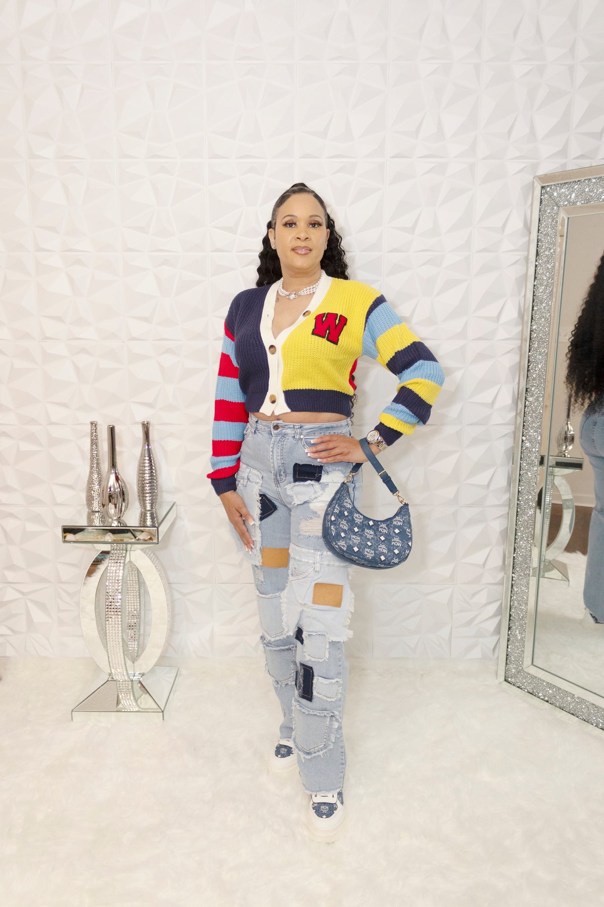 Cropped cardigan in navy, light blue with bold yellow, red, and white patches
Lightweight material perfect for layering with a relaxed fit
Multicolor patchwork design for a standout, unique style
Bold and casual cardigan with vibrant logo details